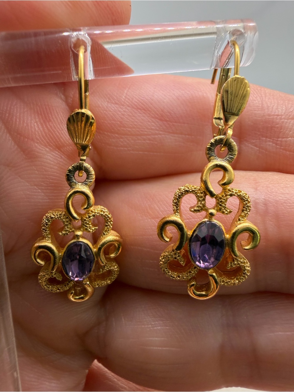 Vintage signed Trifari necklace and earrings set - Picture 13 of 15